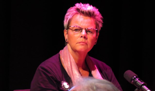 Marja Lukassen meent dat het vertrouwen in Domus is verdwenen en dat de opvang moet stoppen. Foto: Bert Vinkenborg