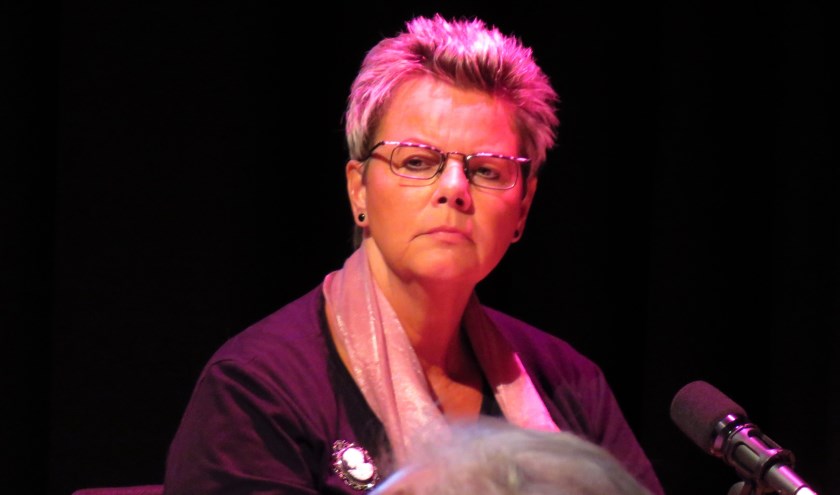 Marja Lukassen meent dat het vertrouwen in Domus is verdwenen en dat de opvang moet stoppen. Foto: Bert Vinkenborg