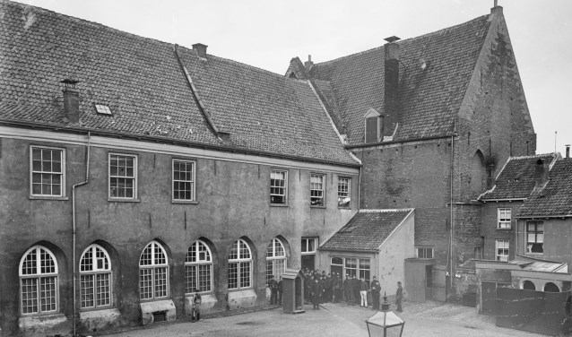 Het Broederenklooster rond 1890. Foto: Regionaal Archief Zutphen