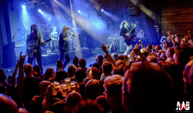 ACinDC treedt op in de Markthal tijdens Legends of Rock. Foto: PR