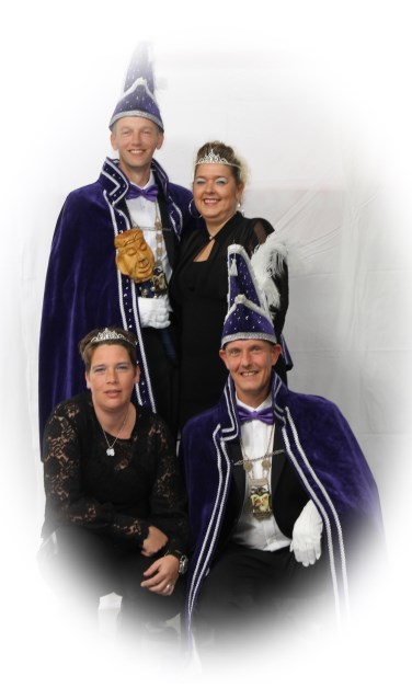 Het nieuwe Prinsenpaar van cv Bacchus met dames. Foto: PR