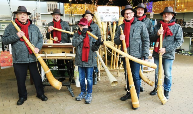 De Adventbloazers Groenlo met geheel links Bert Arends. Foto: Theo Huijskes