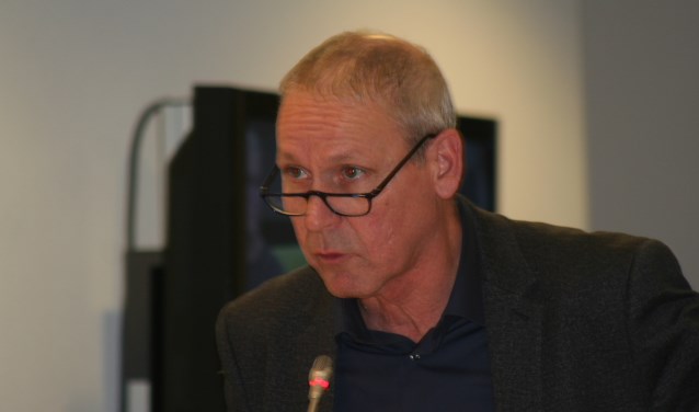Wethouder Jos Hoenderboom overleeft met gemak de motie van afkeuring van OOG. Foto: Kyra Broshuis