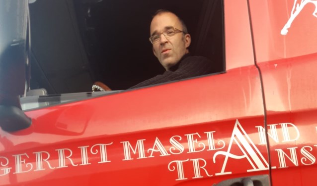 Peter Huinink in zijn truck. Foto: PR