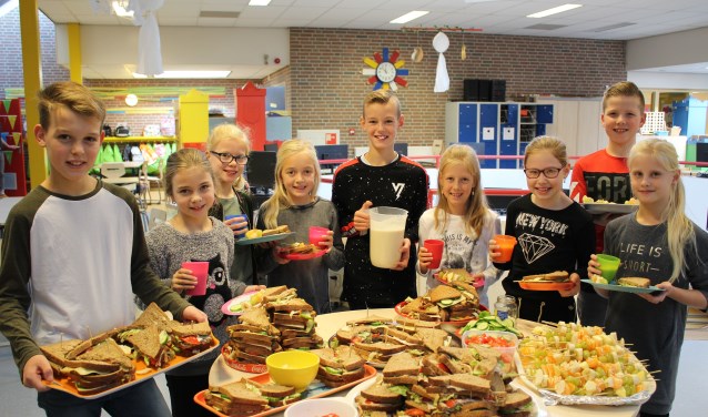 De leerlingen Max, Nora, Sedi, Maud, Vince, Elin, Lina, Stijn en Kiki van OBS 't Montferland. Foto: Marlous Velthausz