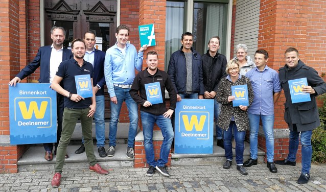 De Eibergse deelnemers aan de Achterhoek Waardepas met rechts bedenker Bas aan de Stegge (rechts vooraan). FG Slijterij & Wijnhandel ontbreekt op de foto. Foto: Rob Weeber