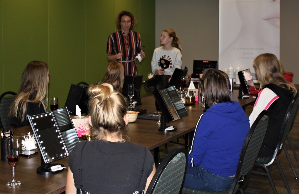 Thirsa van der Kieft tijdens een workshop. Foto: PR