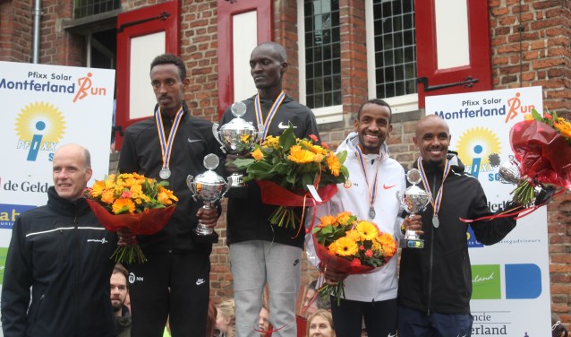 De prijsuitreiking bij de mannen, met Carlo Jansen. Foto: Marlous Velthausz