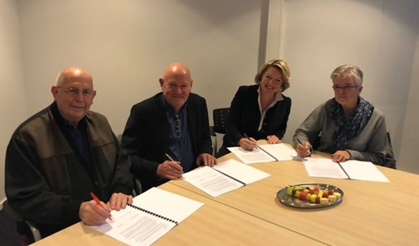 Van links af Henry Timmermans, Henk Meulenkamp, Patricia Hoytink-Roubos en Nardy Cupers. Foto: PR