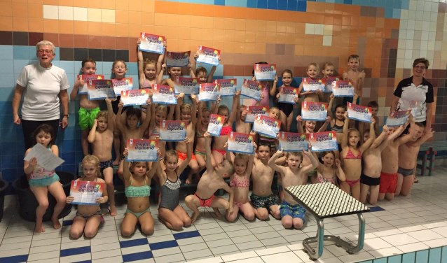 Allemaal geslaagd! Van harte gefeliciteerd. Foto: Aquafit