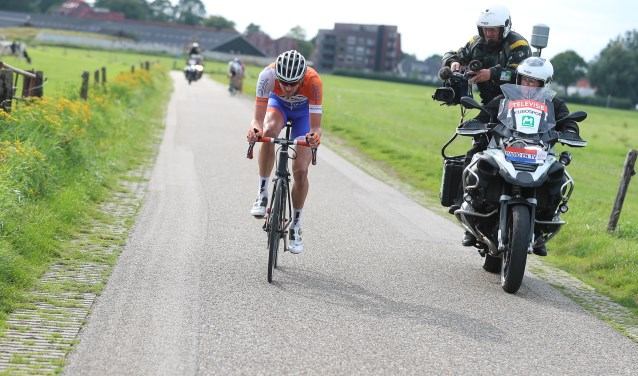Vorig jaar maakten vier tv-stations opnamen van van de Ronde van de Achterhoek. Foto: sportfoto.nl / Dick Soepenberg