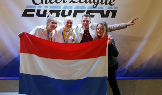 Fleur, Manou, Tim en Kimberley waren succesvol in Athene. Foto: PR Penta