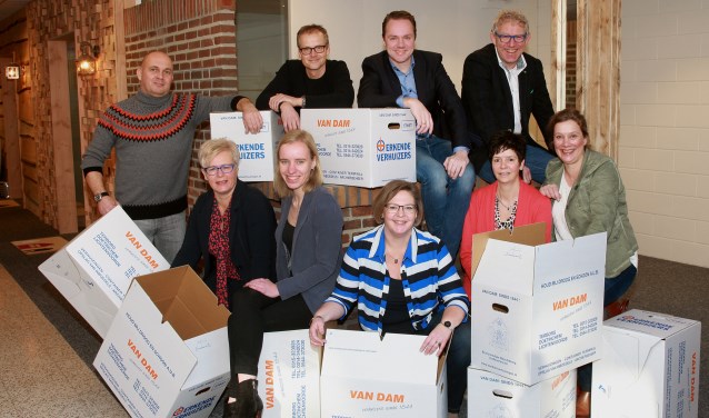 Het team van Iets Anders Makelaars is blij met en klaar voor de verhuizing. Foto: PR
