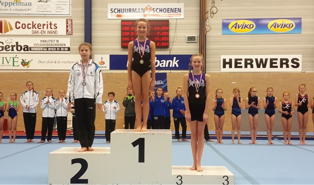 Bente Reindsen behaalde een derde en Suzan Horsting een eerste plek; Pupil2 D2. Foto: PR