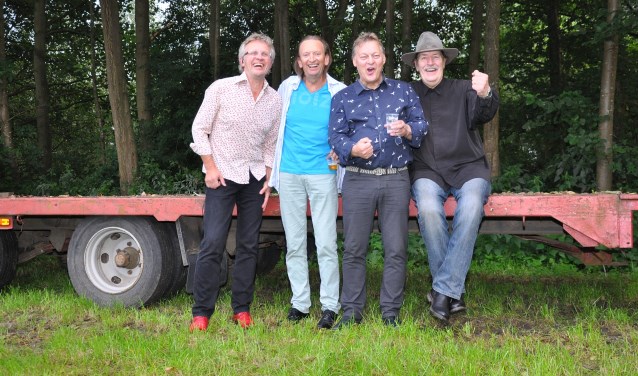 Bandleden Old Ni-js. Foto: PR