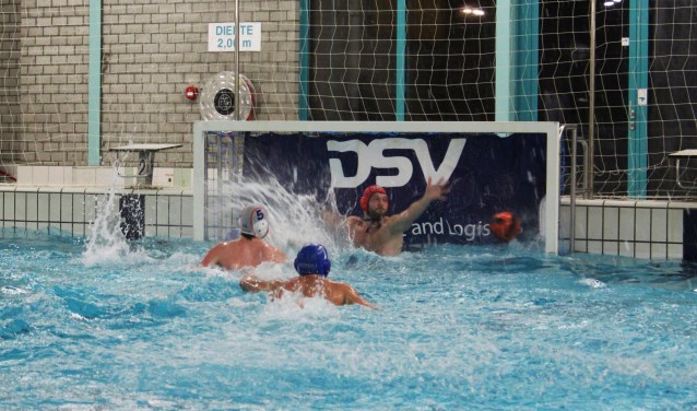 Tom knalt Natare op een voorsprong. Foto: Cato Nijman