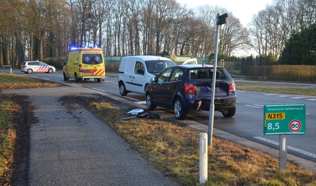 Kop-staartbotsing op de Doetinchemseweg in Zelhem. Foto: GinoPress B.V.