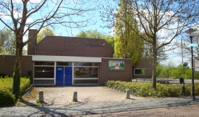 De Meikever wordt overgedragen. Foto: PR