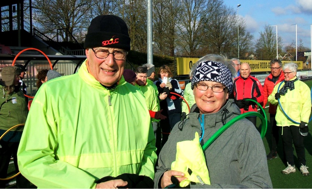 Herman Wielens met Alie Schut, het honderdste lid van de FreeWheel Vitality Club. Foto: Reinier Kroesen