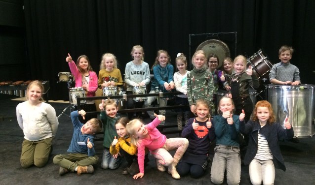 De jonge muzikanten zijn klaar voor het concert op 18 april. Foto: PR MVG