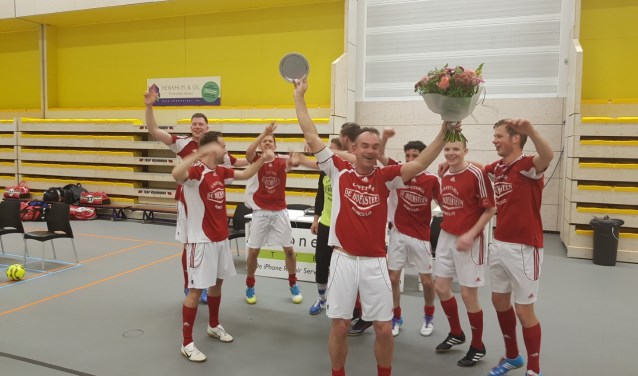 Het kampioensteam Reünie zaal 1. Foto: PR