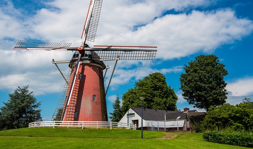 Gerritsens Molen in Silvolde, met ernaast gelegen Ons Pakhuus. Foto: Henk van Raaij