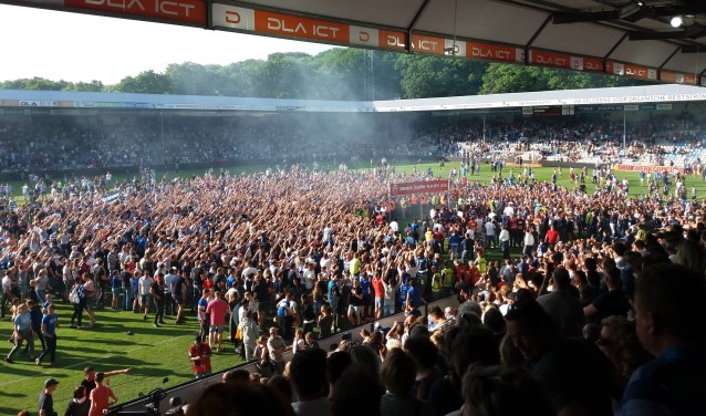Volksfeest op De Vijverberg na promotie van De Graafschap naar eredivisie. Foto: StadDoetinchem.nl