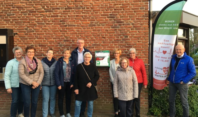 Ambassadeurs van Hart4Winterswijk zorgden ervoor dat ook de wijk Hazelder hartveiliger werd. Foto: PR