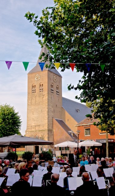 Concert op de markt in Zelhem. Foto: PR