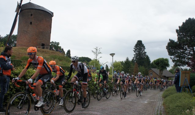Het NK Wielrennen was een mooi evenement, al liepen de organisatiekosten gierend uit de hand. Foto: Susan Wiendels
