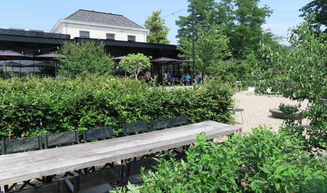 Het terras van Welgelegen in Groenlo. Foto: Theo Huijskes