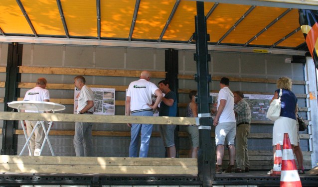 Info-stand Vitale Kernen in oplegger.Foto: Jan Knoef