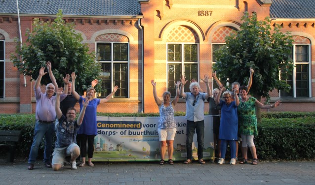Een aantal vrijwilligers en bestuursleden van Den Diek. Foto: Annekée Cuppers