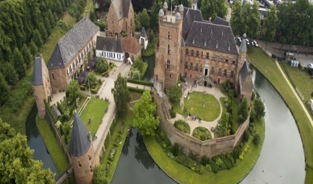 Kasteel Huis Bergh vanuit de lucht. Foto: PR