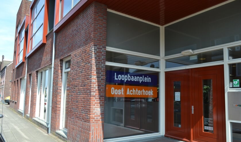 Cliënten van de SDOA bezoeken het Loopbaanplein in Winterswijk om geholpen te worden met een bijstand en re-integratie op de arbeidsmarkt. Foto: Leander Grooten
