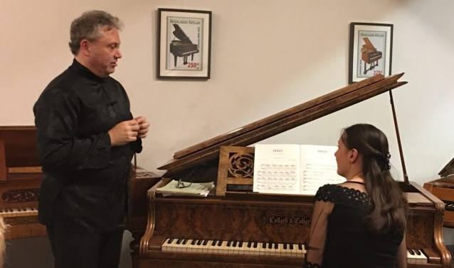 Richard Egarr en zijn vrouw Alexandra Nepomnyashchaya. Foto: PR
