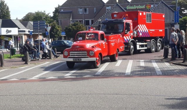 Een deel van de Didamse brandweergeschiedenis trok voorbij. Foto: 112 Nieuws Gelderland