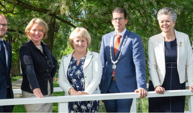 Het college van burgemeester en wethouders van Berkelland. Foto: Guido Bogert Fotografie