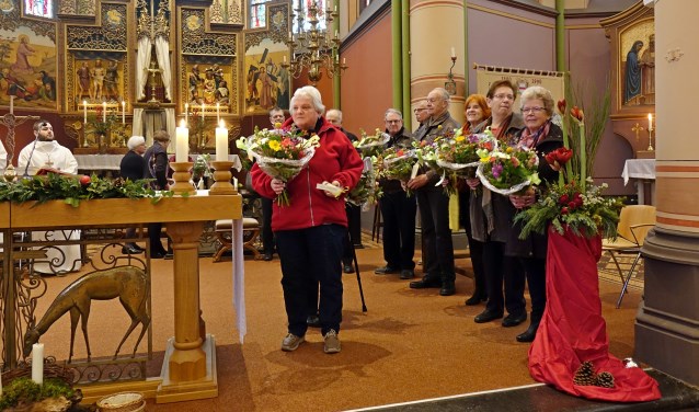 De leden van het kerkkoor van de St. Martinuskerk in Baak werd afscheid genomen tijdens de laatstgehouden weekendviering. Foto: Gerrit te Vaarwerk