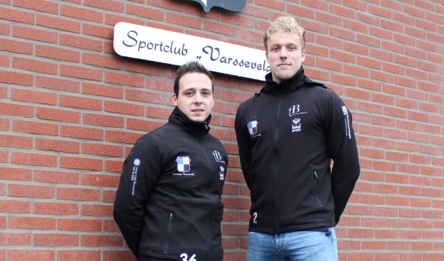 Het aanvoerders-duo Dave Ankersmit en Lucas Breukelaar van sc Varsseveld. Foto: John van der Kamp