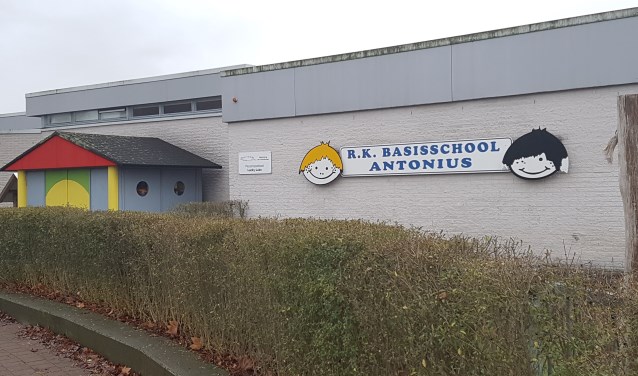 Ook de Antoniusschool Lievelde blijft voorlopig gewoon open. Foto: Kyra Broshuis