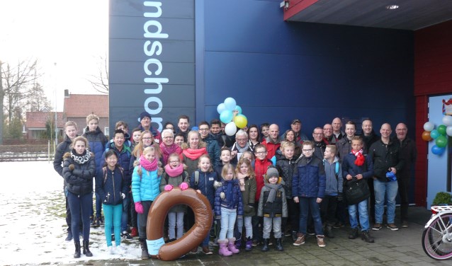 De leden van Litac zijn weer klaar voor de rookworstenactie. Foto: PR
