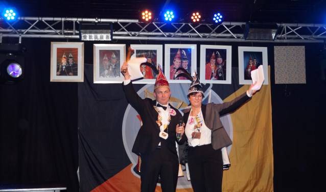 Prins Ronald en adjudante Yvonne Bomers zijn de nieuwe hoogheden bij de Noamatters. Foto: PR