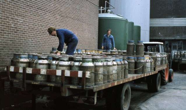 Melk afleveren bij Mel Ami. Foto: PR