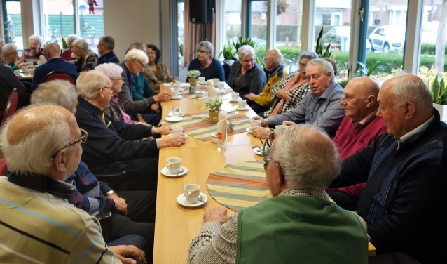 Bezoekers in de Averhof. Foto: Bart Hendricksen