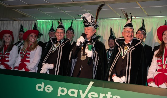 Prins Tonny de tweede gepresenteerd bij CV De Paverts. Foto: M. ten Brink