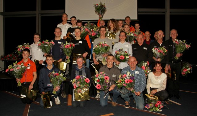 Deze kampioenen werden in het gemeentehuis gehuldigd voor hun sportieve prestaties in 2018. Foto: Liesbeth Spaansen