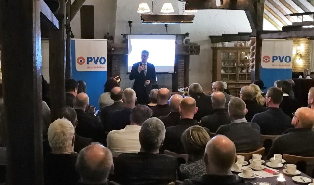 Burgemeester Joost van Oostrum tijdens de bijeenkomst. Foto: Rob Weeber