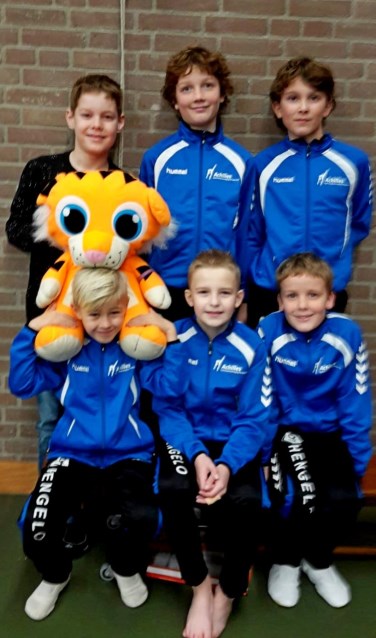 Achilles turners staand v.l.n.r. Rens Kafoe, Aiden van Andel, Quintin Uyttenboogaart en zittend v.l.n.r. Ruben Engels, Swen Loskamp en Collin van Andel. Foto: PR
