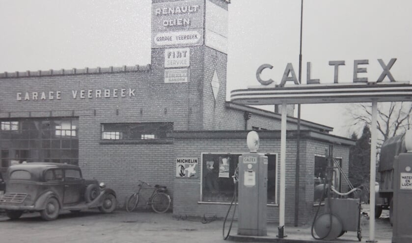 Aalten, garage Veerbeek, benzinepomp. Foto: collectie Leo van der Linde, met dank aan Geb Garretsen